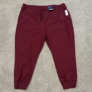NWT Women’s Old Navy Burgundy Jogger Pants